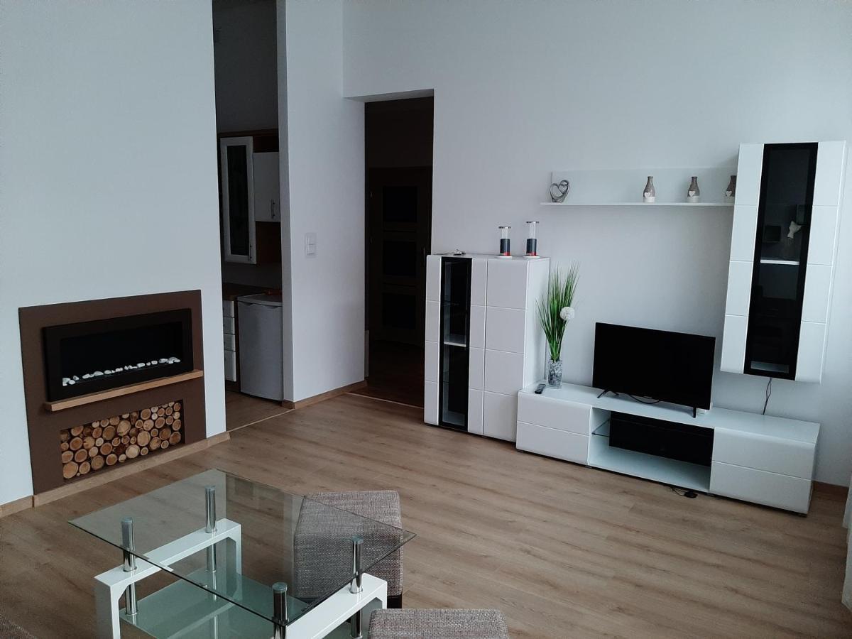 Apartament Nad Jeziorem Olecko Exterior foto